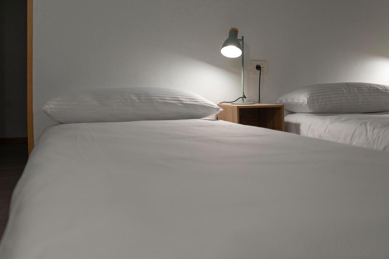 Hostal Santa Cruz Santiago de Compostela Ngoại thất bức ảnh