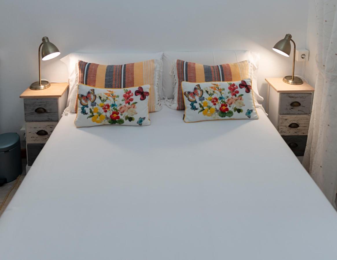 Hostal Santa Cruz Santiago de Compostela Ngoại thất bức ảnh