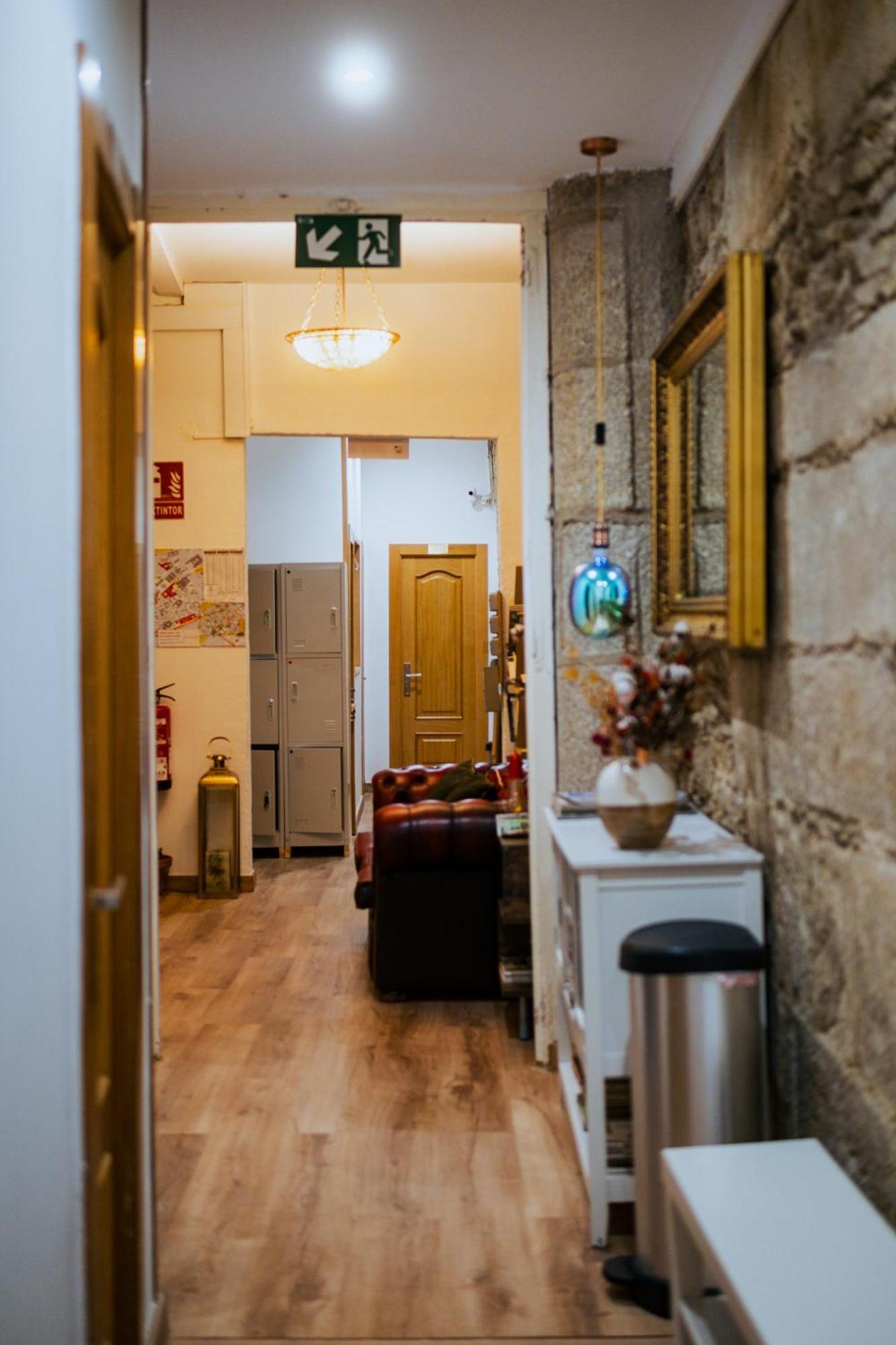 Hostal Santa Cruz Santiago de Compostela Ngoại thất bức ảnh