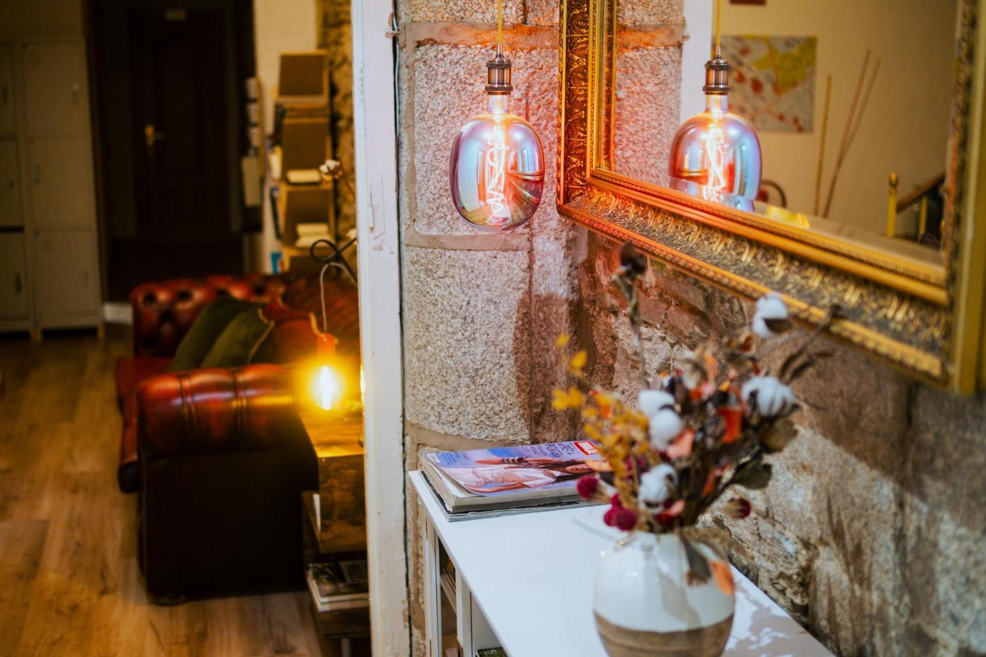 Hostal Santa Cruz Santiago de Compostela Ngoại thất bức ảnh